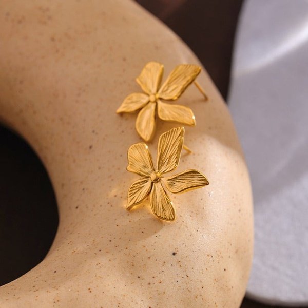 Flower Earring - Gold