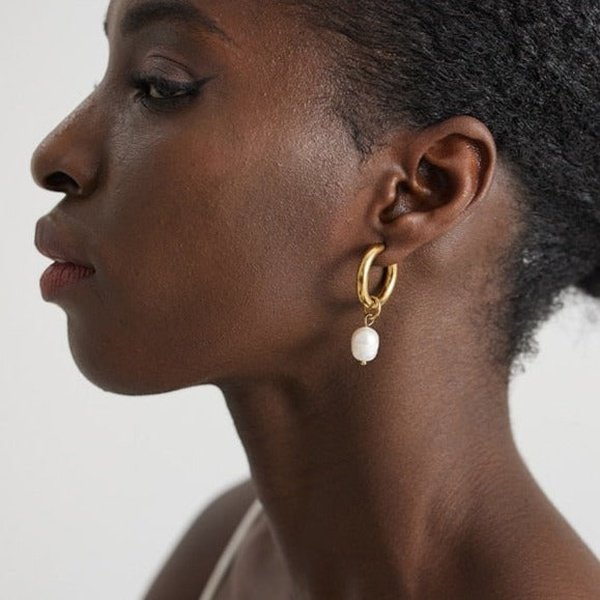 Pearl Pendant Hoop Earrings - Gold