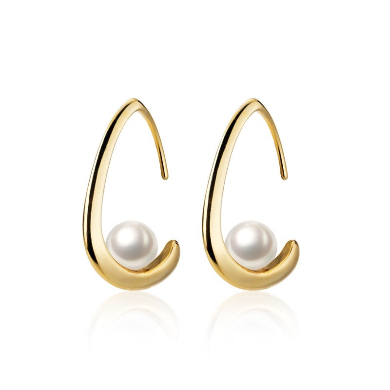 Elegant Pearl Drop Earrings - Gold