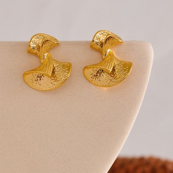 Twisted Earring - Gold