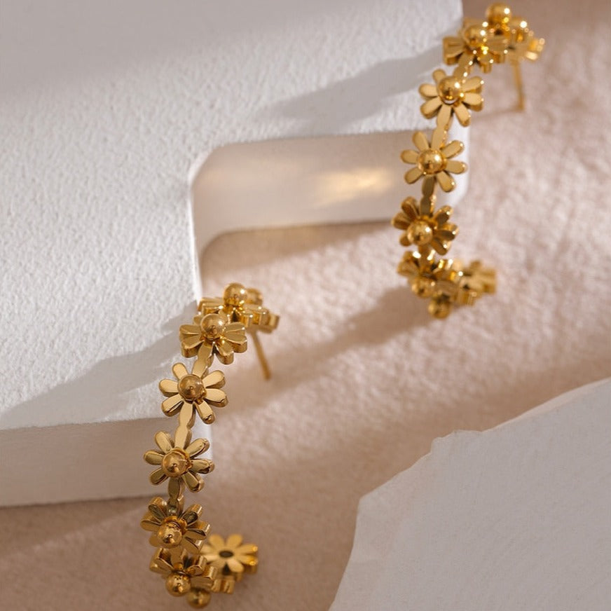 Daisy Design Hoop Earrings - Gold
