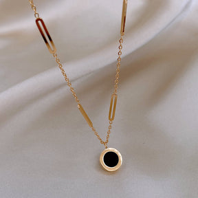 Roman Numerals Pendant Necklace - Gold