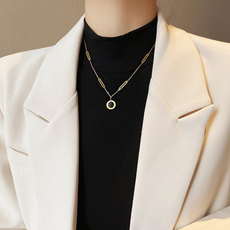 Roman Numerals Pendant Necklace - Gold