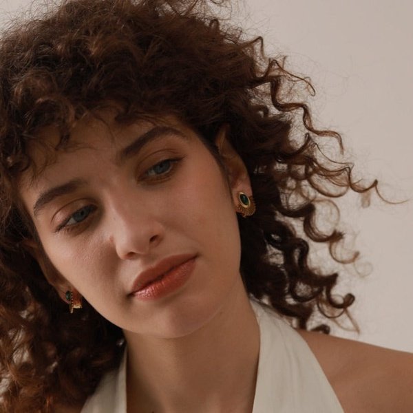 Elegant Oval Stone Earrings - Gold