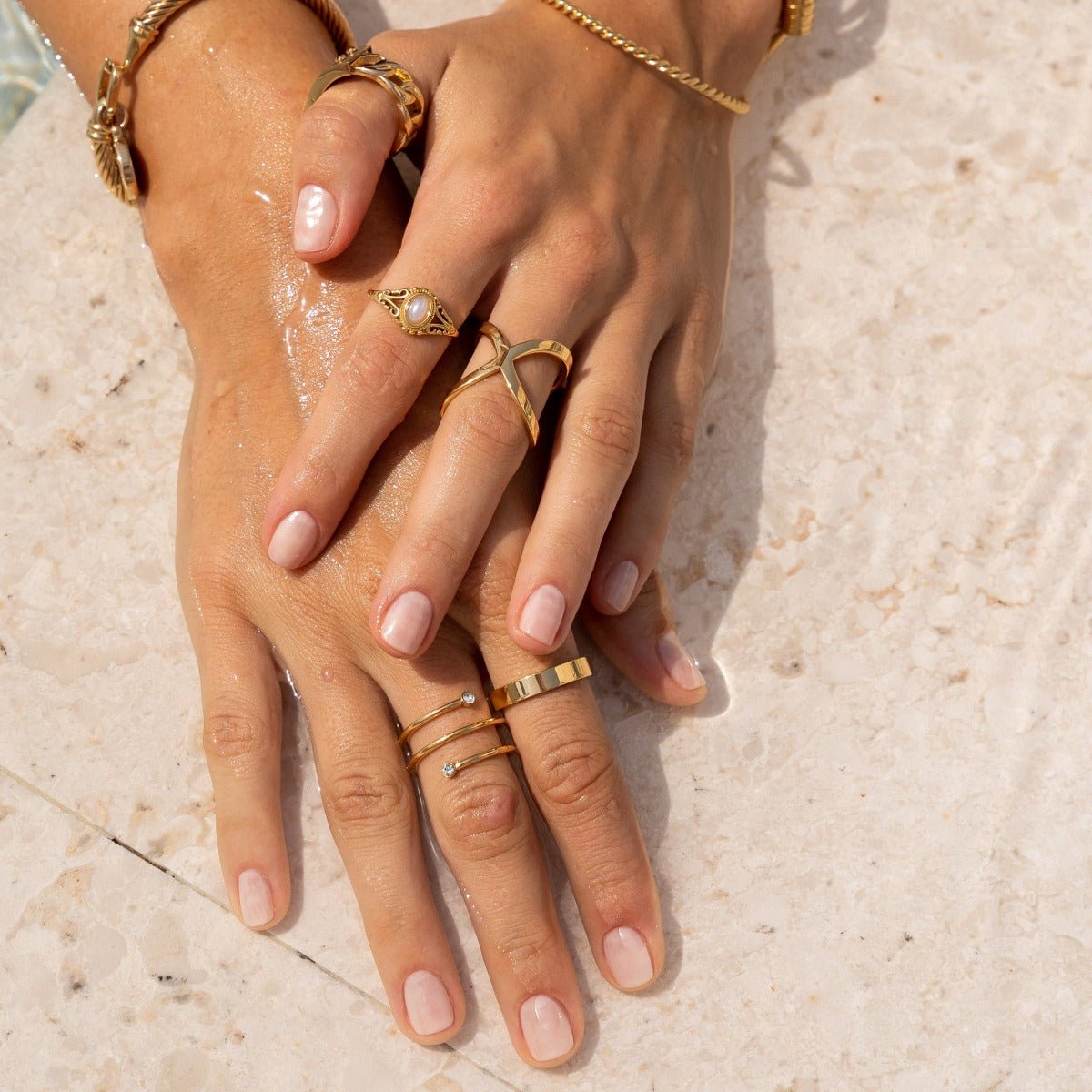 Anatomical Square Ring - Gold