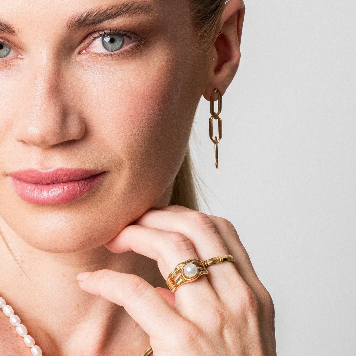 Catalina Pearl Solitaire Ring - Gold