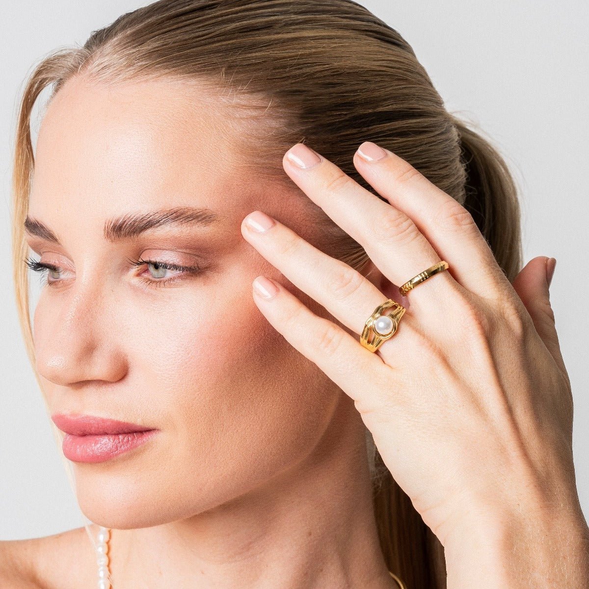 Catalina Pearl Solitaire Ring - Gold
