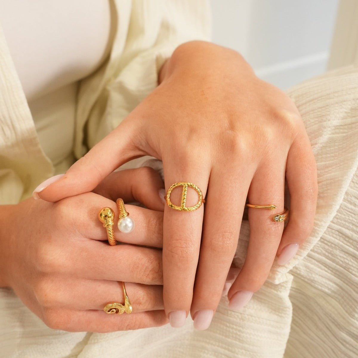 Elegance Pearl Ring - Gold