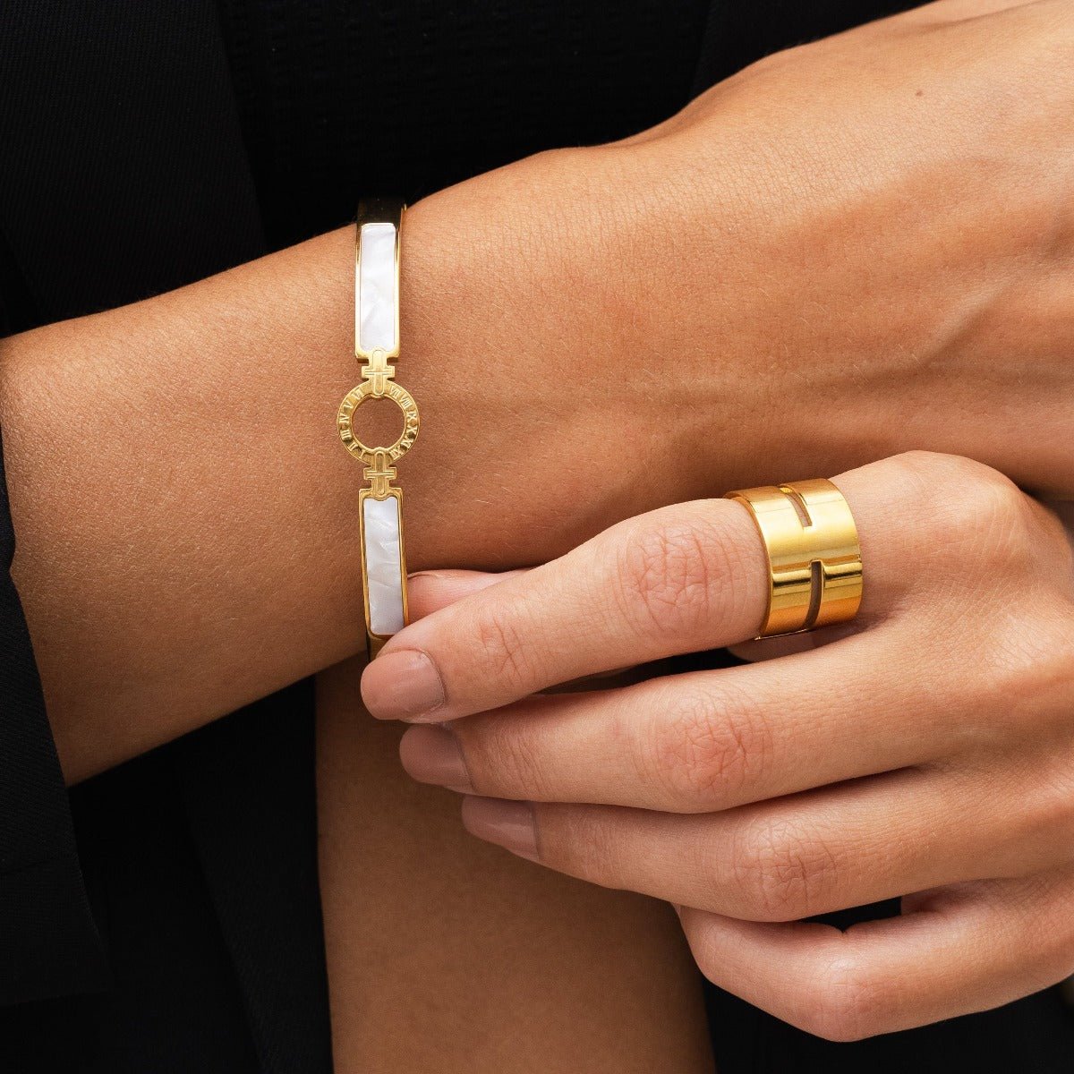 Hi-lo Chunky Ring - Gold