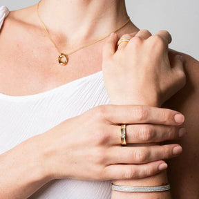 Queen's Crystal Ring - Gold