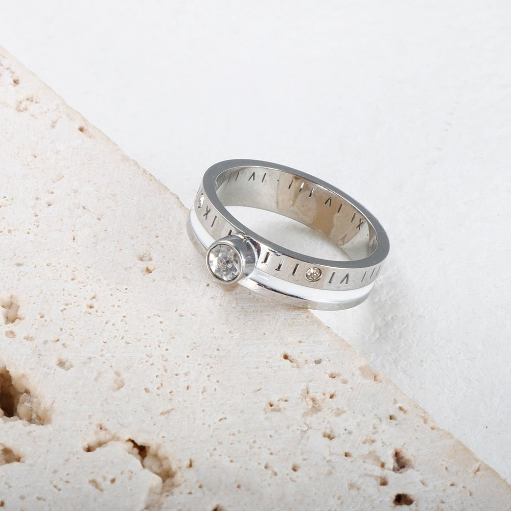 Queen's Crystal Ring - Silver
