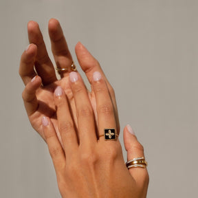 Black Four-Leaf Clover Ring - Gold (Adjustable)