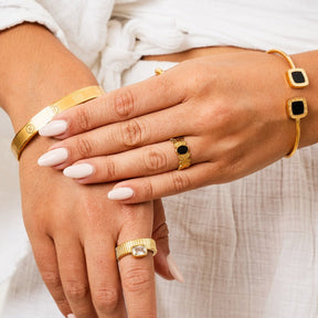 Bella Onyx Bracelet - Gold