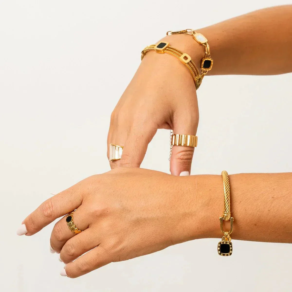 Onyx Square Bracelet - Gold