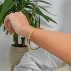 Ripple Bracelet - Gold