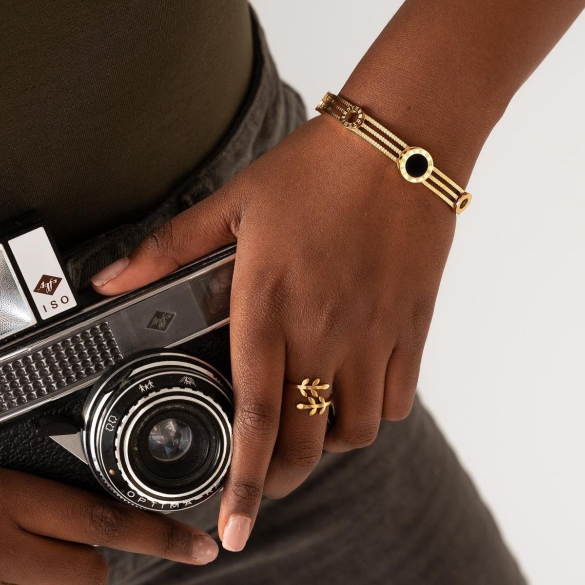 Triple Onyx Bracelet - Gold