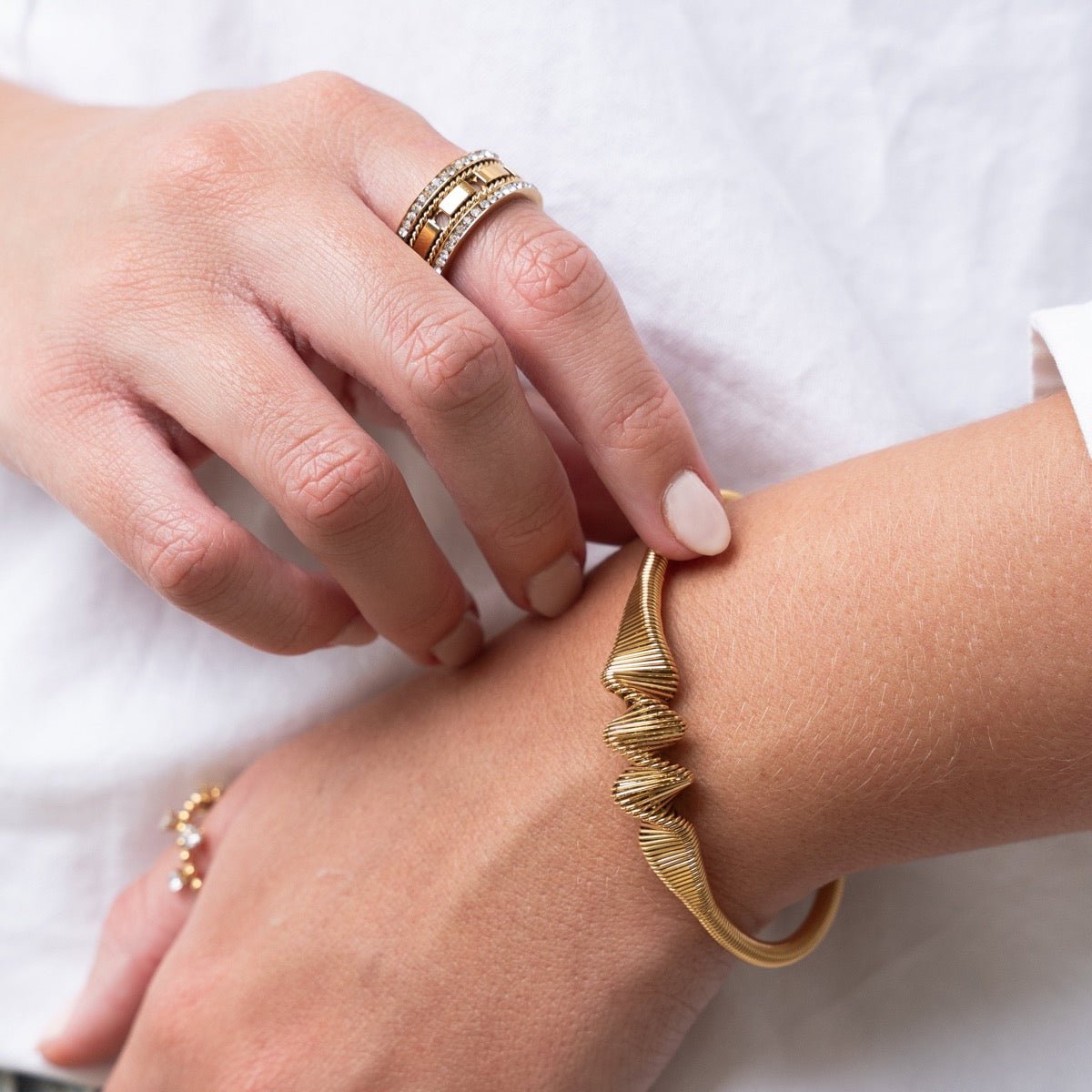 Wave Bracelet - Gold
