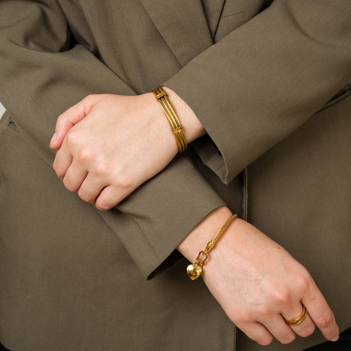 Wire Bracelet - Gold