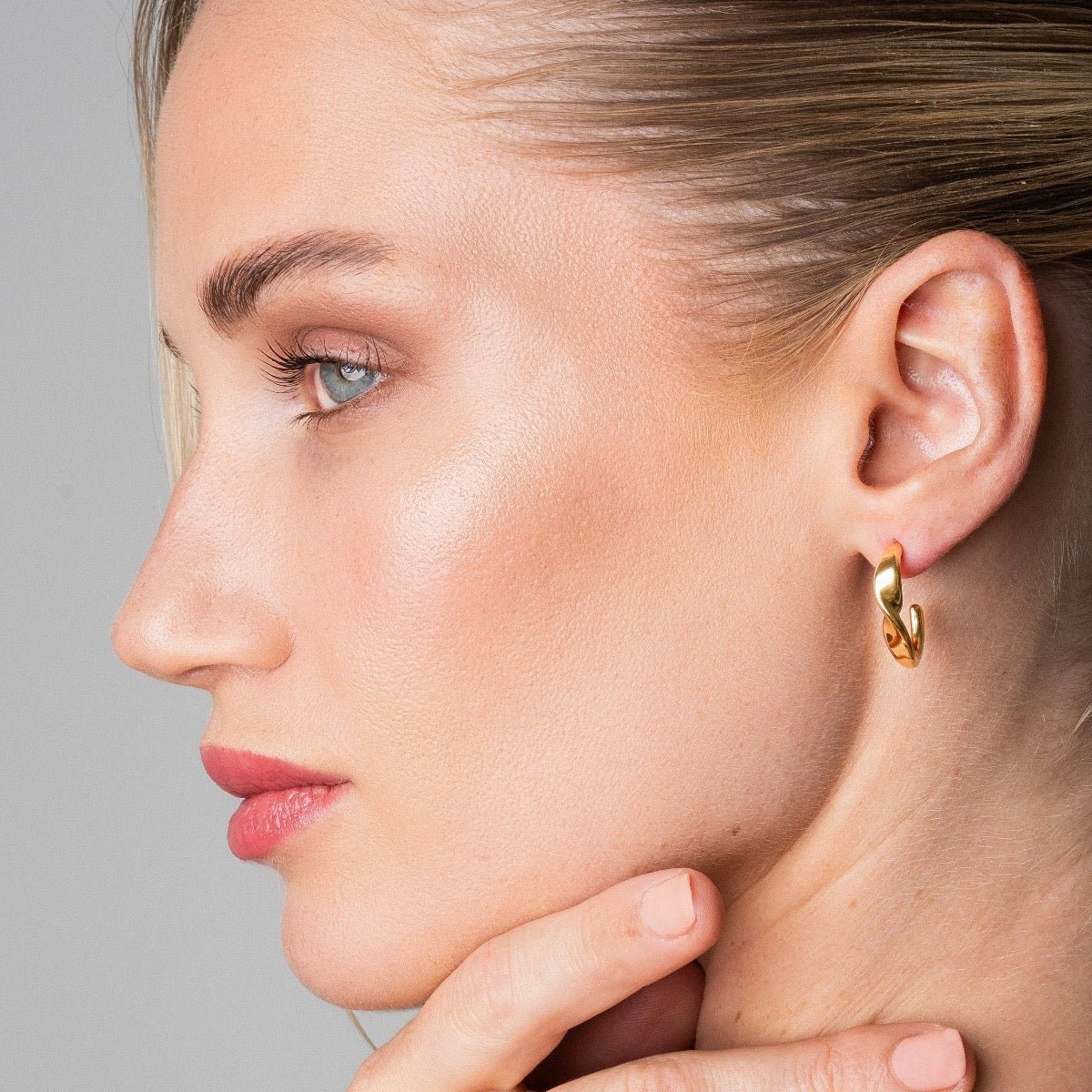 Luci Hoop Earrings - Gold