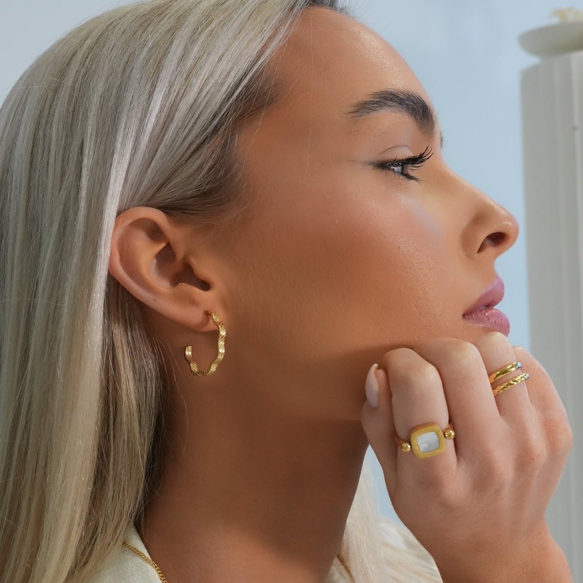 Wavy Texture Hoop Earrings - Gold