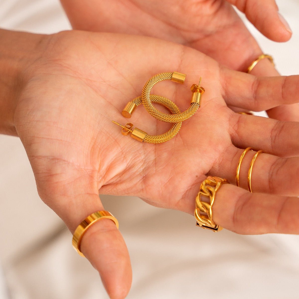 Isabella Hoop Earrings - Gold
