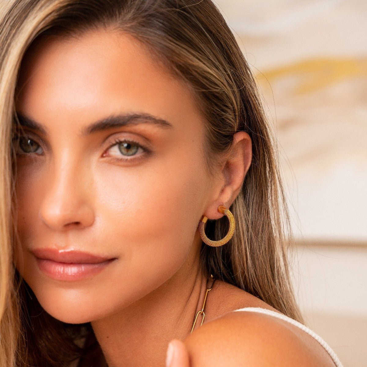 Isabella Hoop Earrings - Gold