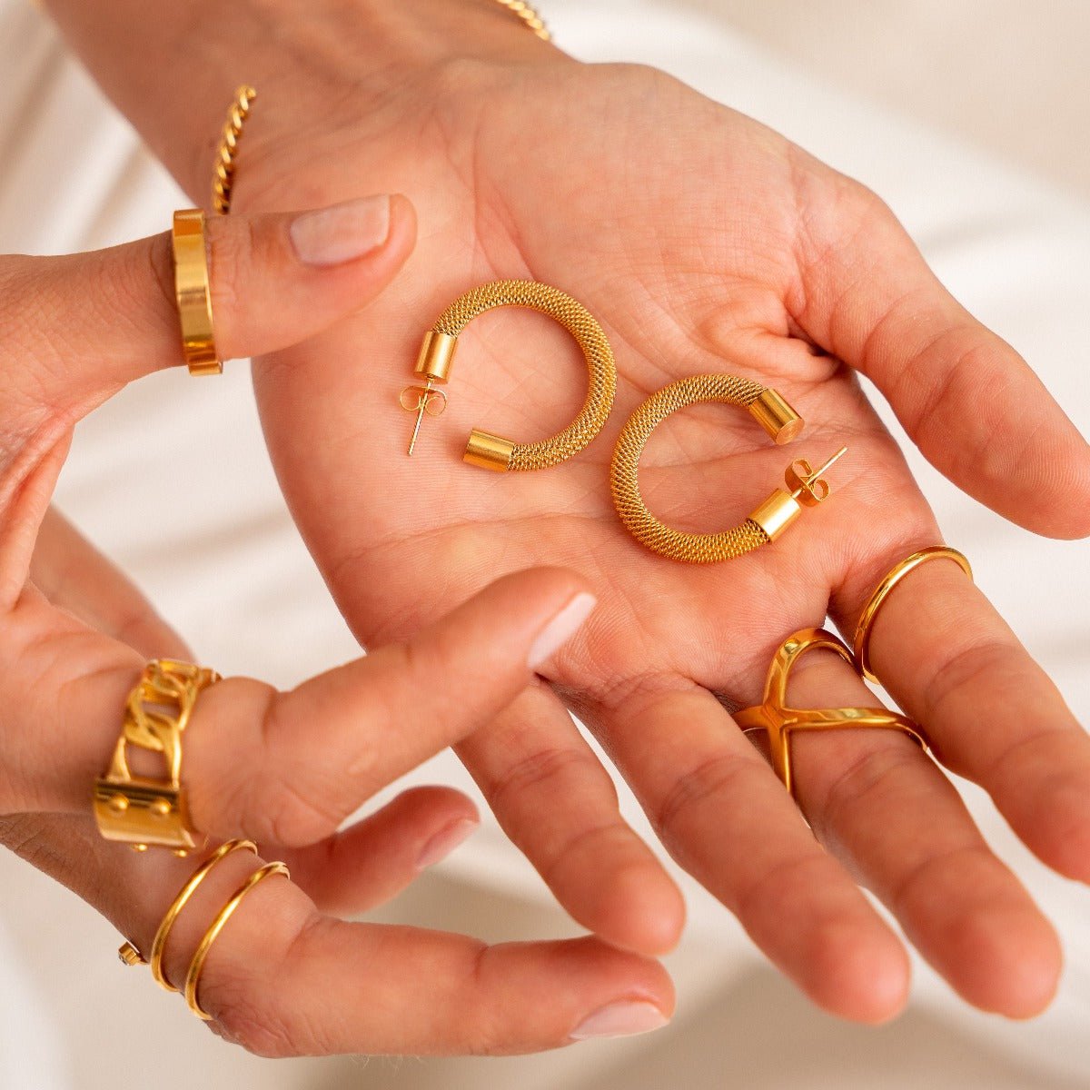 Isabella Hoop Earrings - Gold