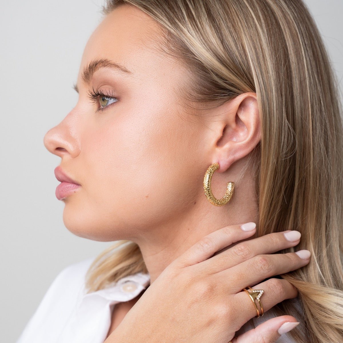 Textured Hoop Earrings - Gold