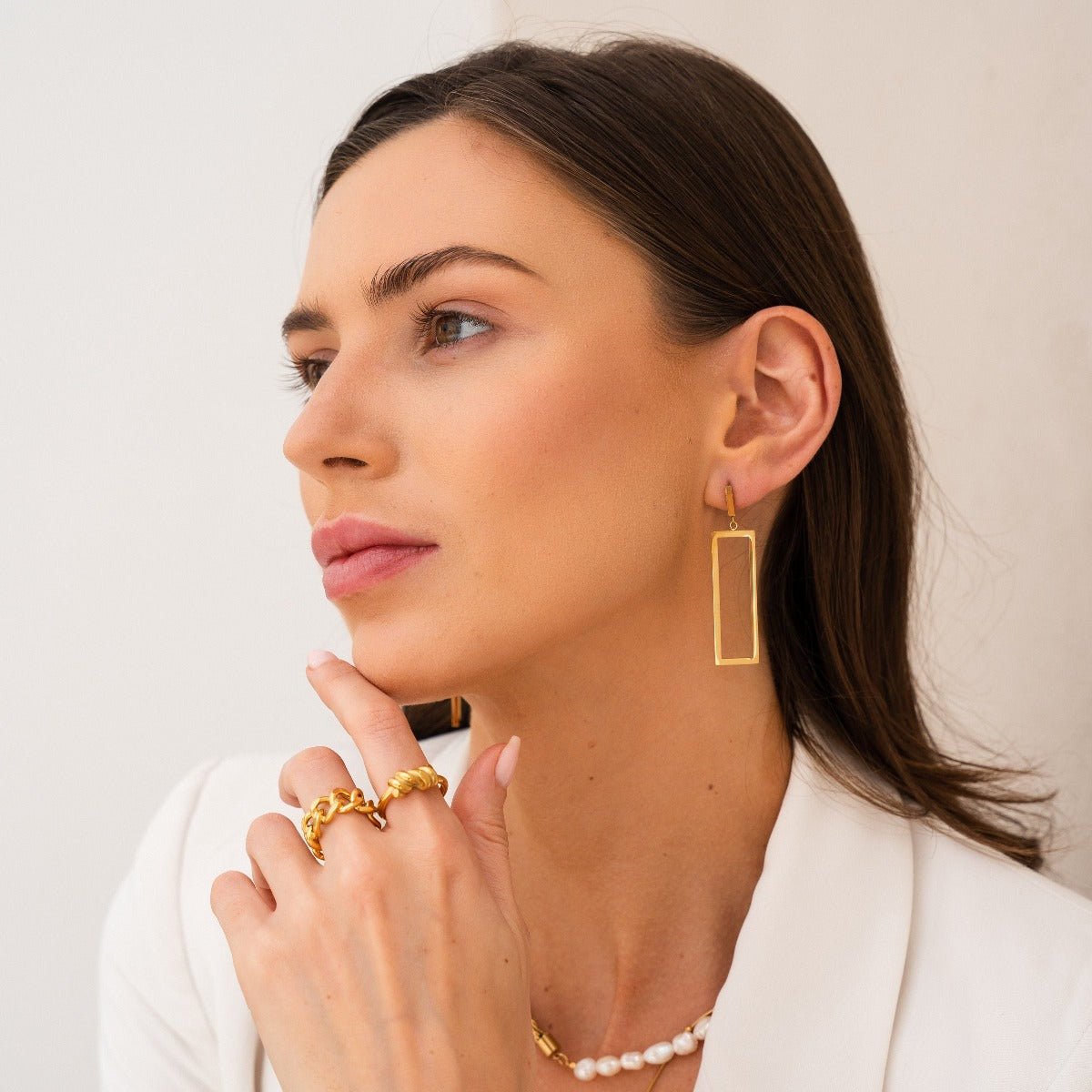 Diana Geometric Rectangular Earring - Gold