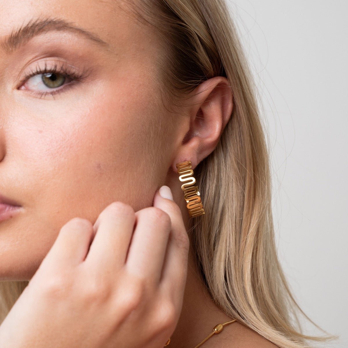 Zig Zag Earring - Gold
