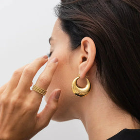 Bold Eva Hoop Earrings - Gold