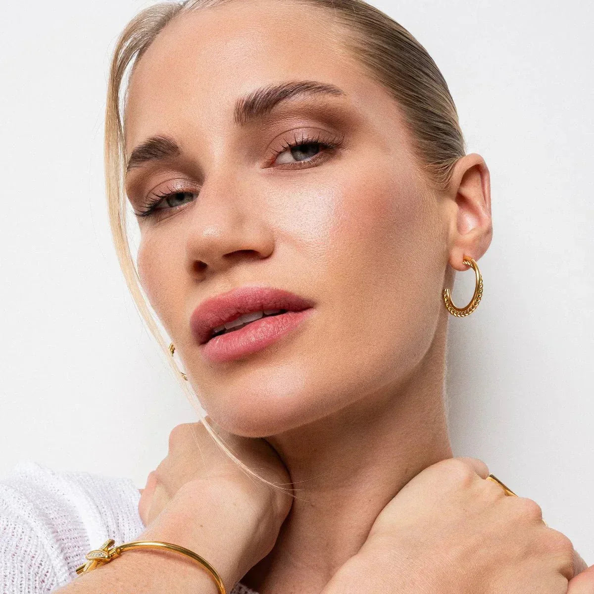 Madison Hoop Earrings - Gold