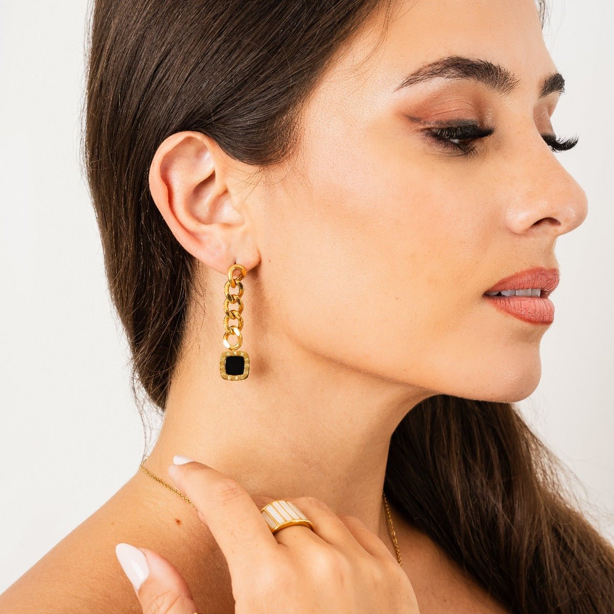 Lorenza Pendant Onyx Earrings - Gold