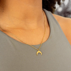 Moon Pendant Necklace - Gold