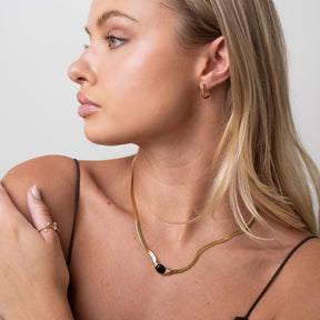 Onyx Stone Mesh Necklace - Gold