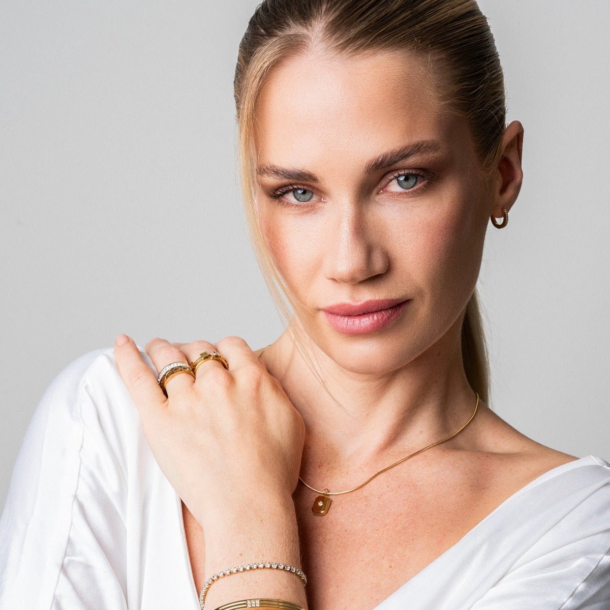 Shine Pendant Necklace - Gold