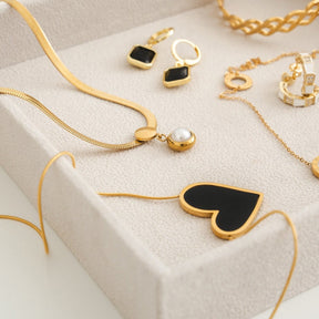 Sweet Alhambra Inspiration Necklace - Black Heart