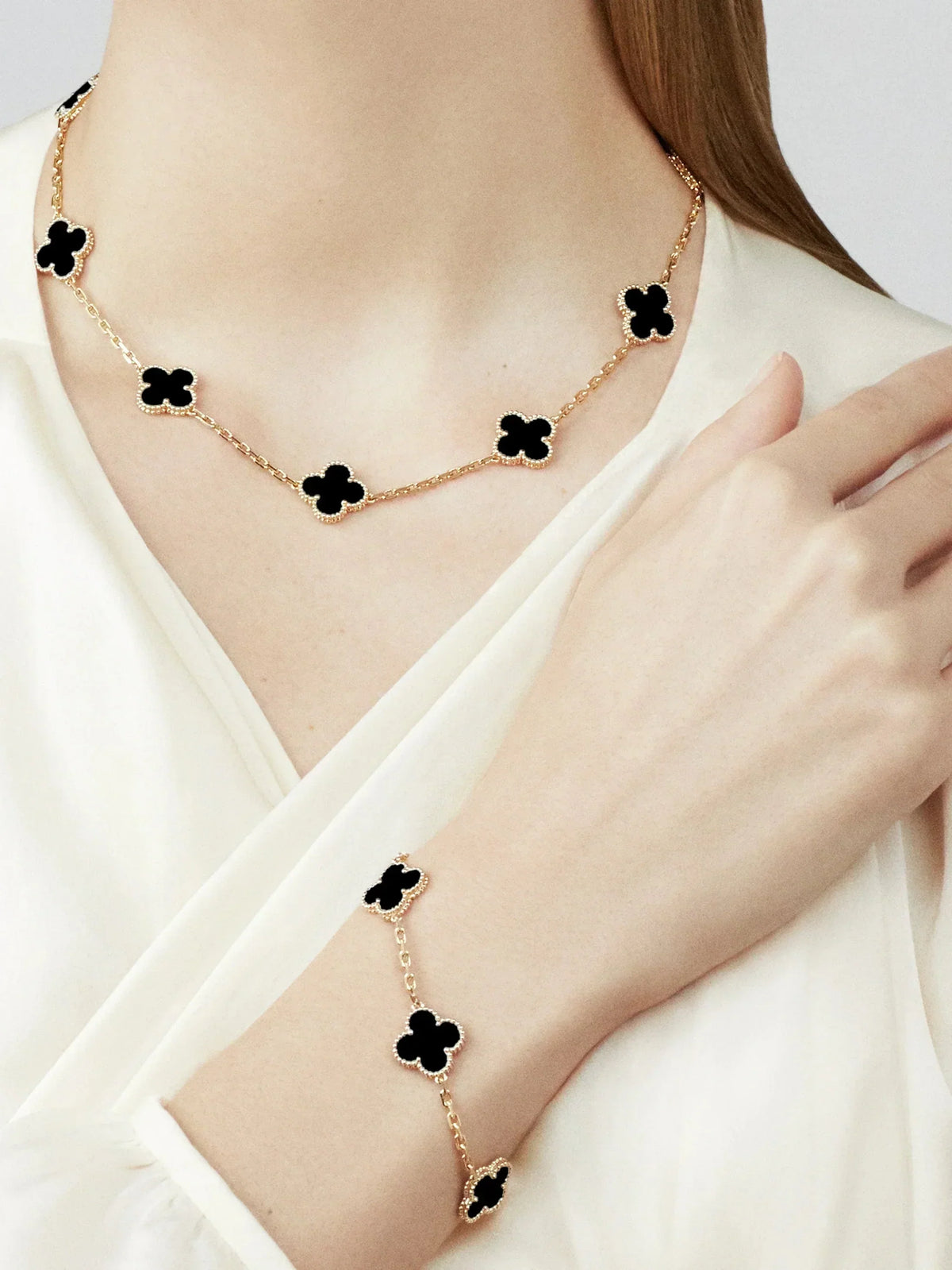 Vintage Alhambra Necklace - Free Bracelet