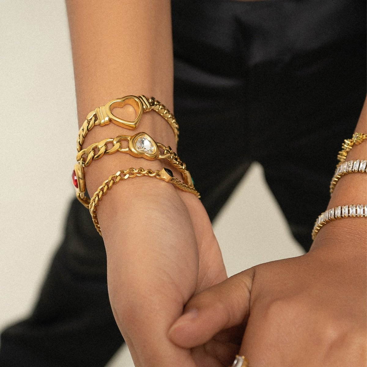 Minimalist Heart Bracelet - Gold