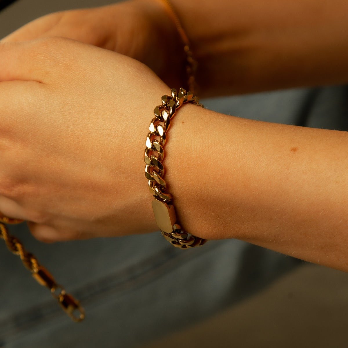 Aura Charm Bracelet - Gold